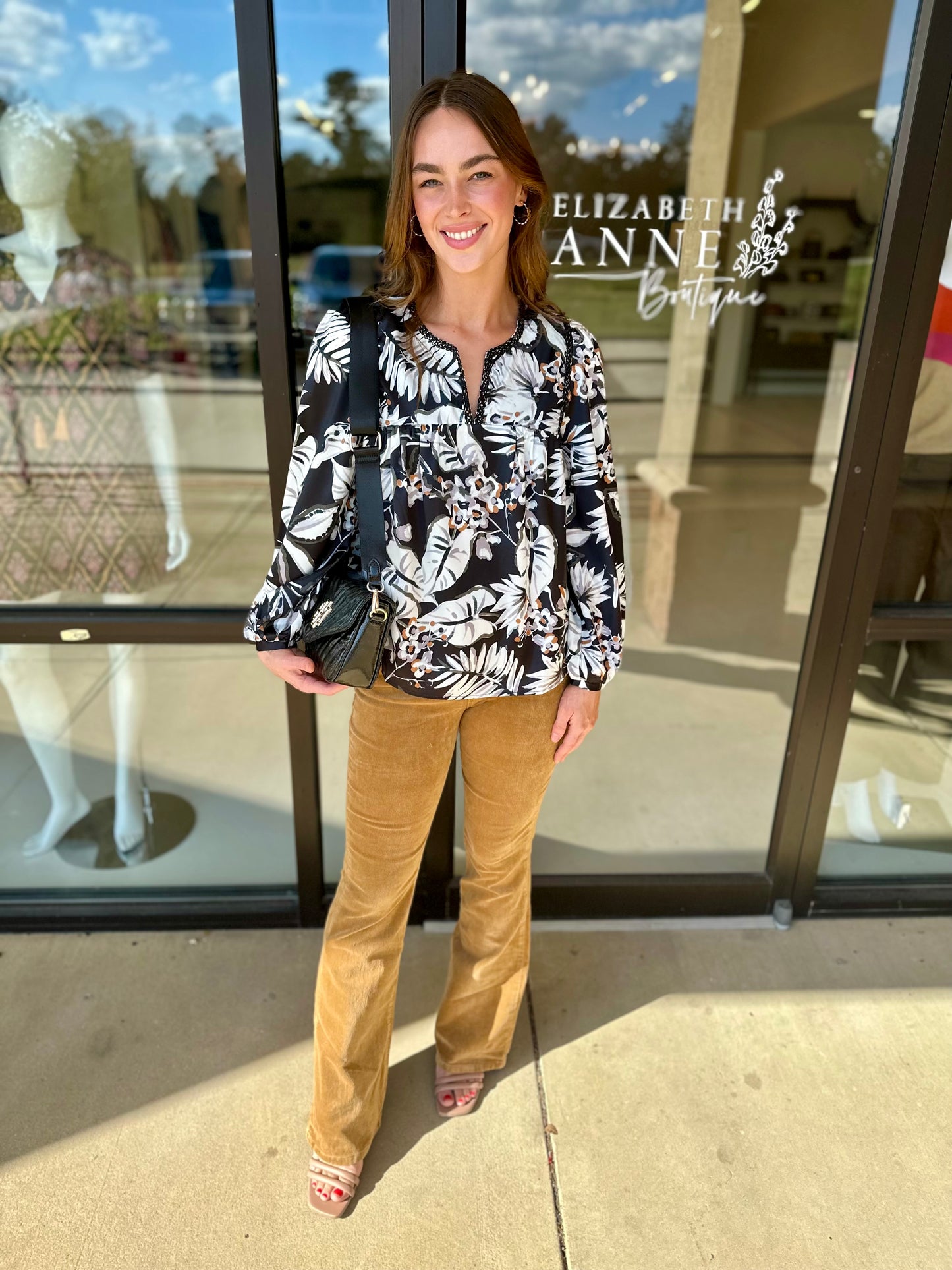 Joy Joy Trimmed Top-Inverted Foilage