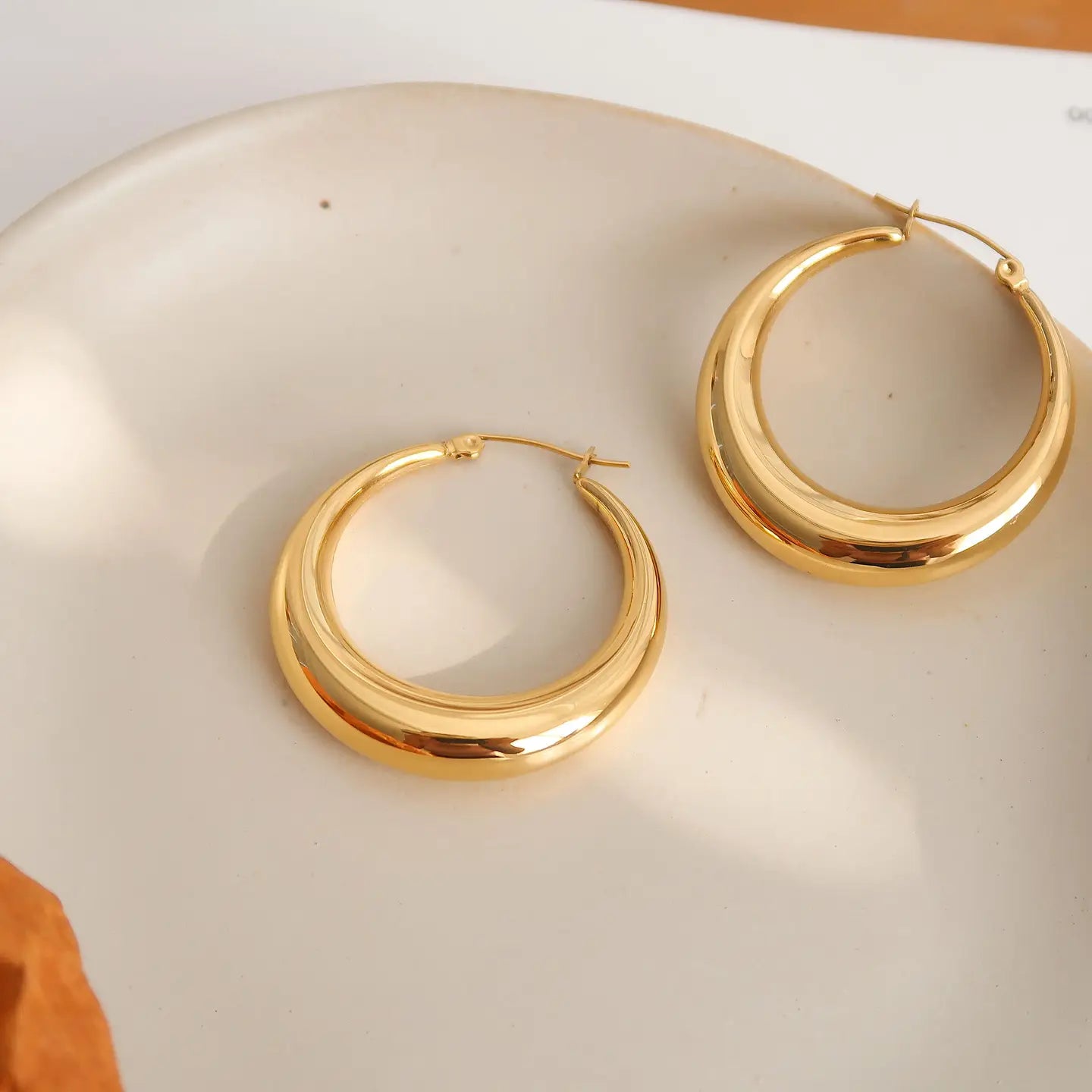 EAB Favorites Galene Large Hoop Earring - Yellow Gold