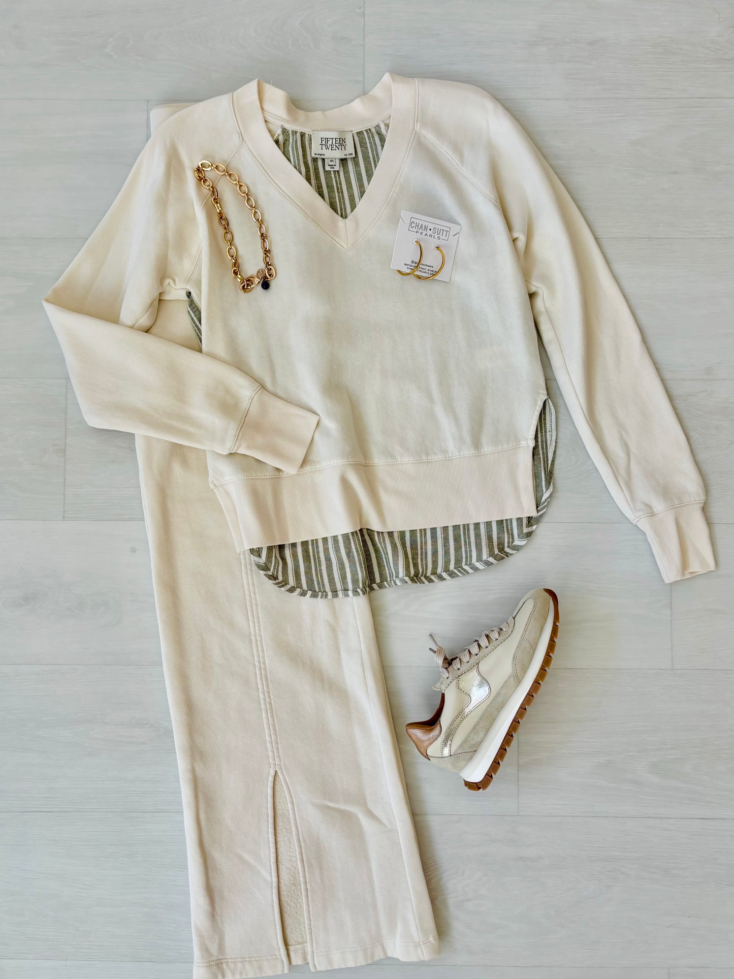 Fifteen Twenty Contrast V-Neck Top