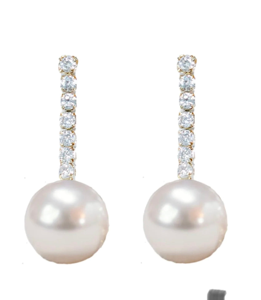 EAB Favorites Small Swingy Pearl Drops