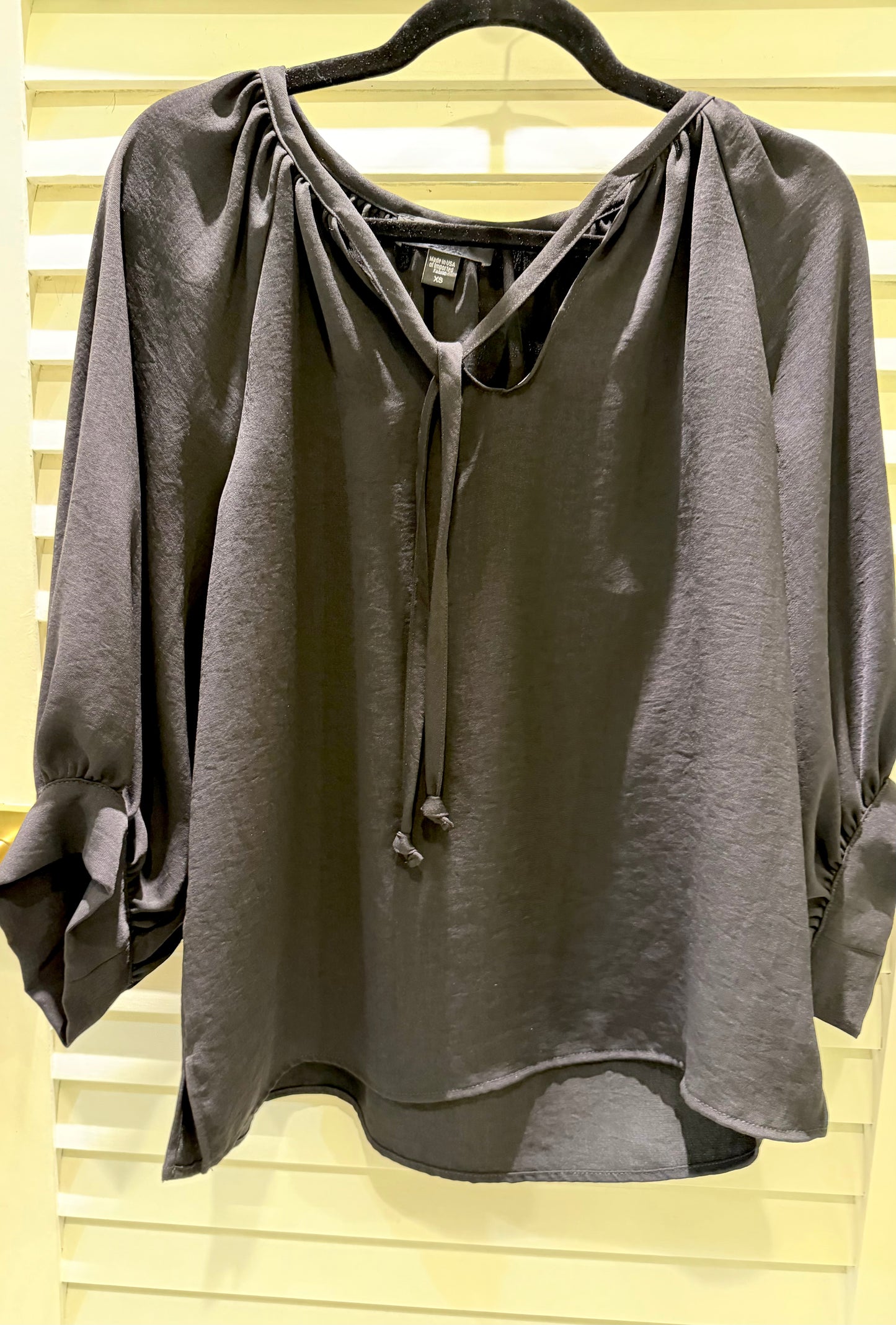 Karen Kane Blouson Sleeve Top - Black