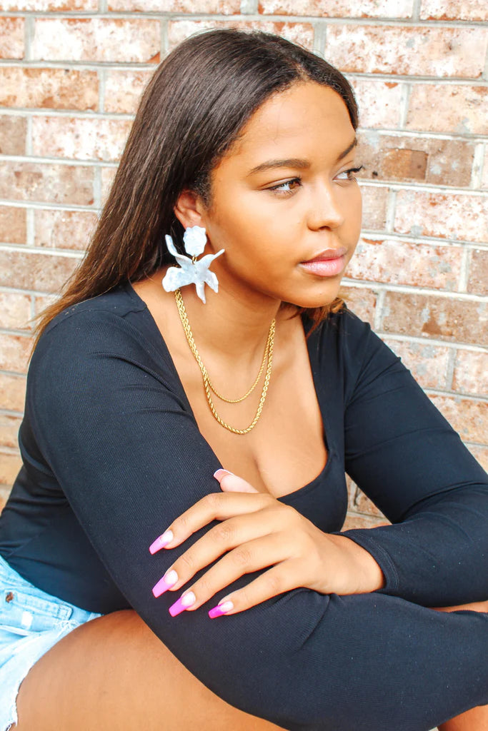 Betsy Pittard Designs Waverly Large Resin Dangle Earrings