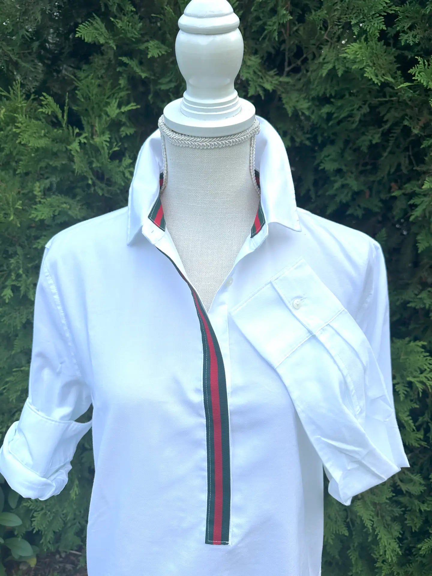 Pearly Vine Dorthy Two Ribbon Tunic - White w/ Green & Red Ribbon