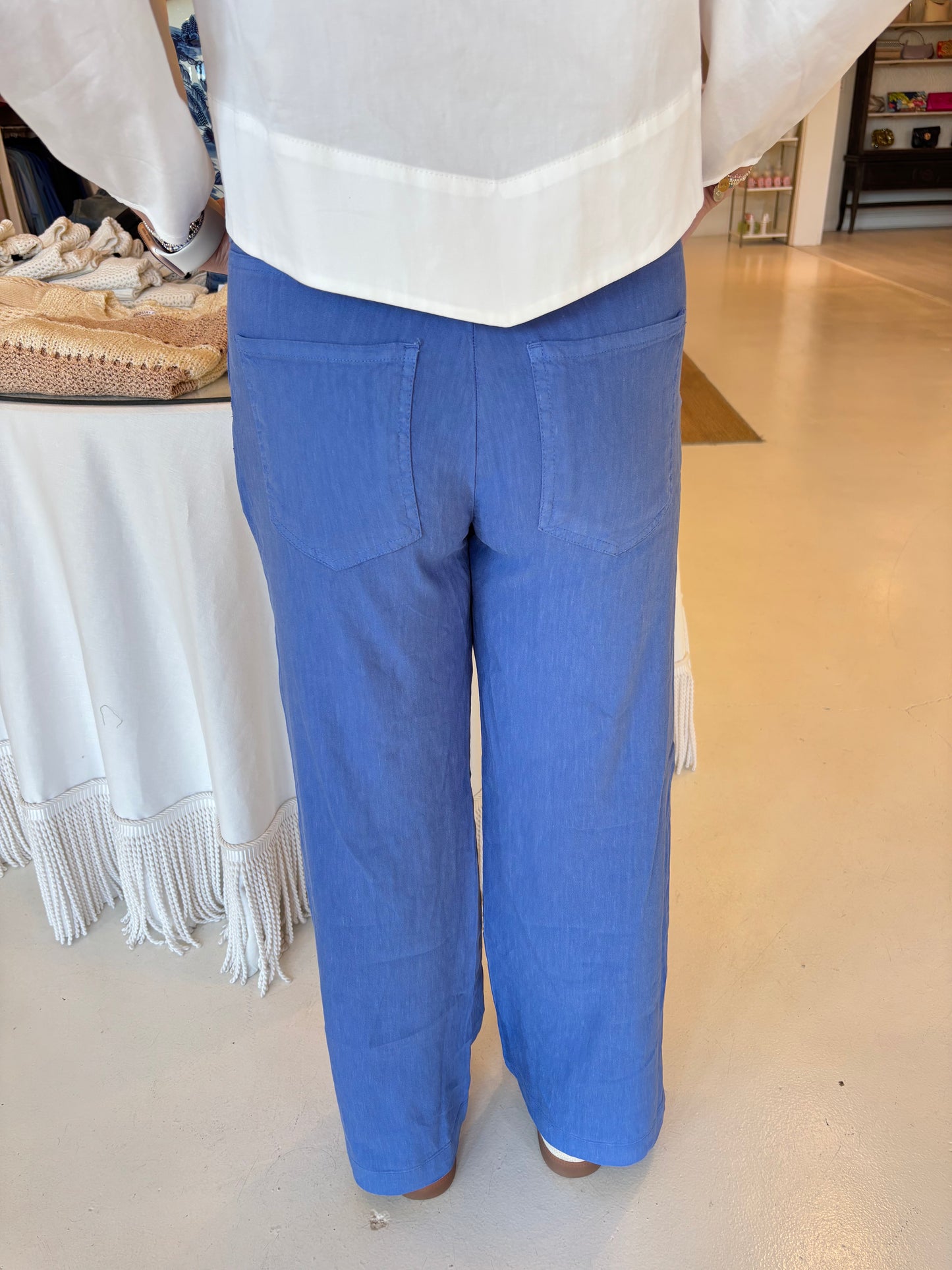 KUT Meg High Rise Wide Straight Leg - Cornflower