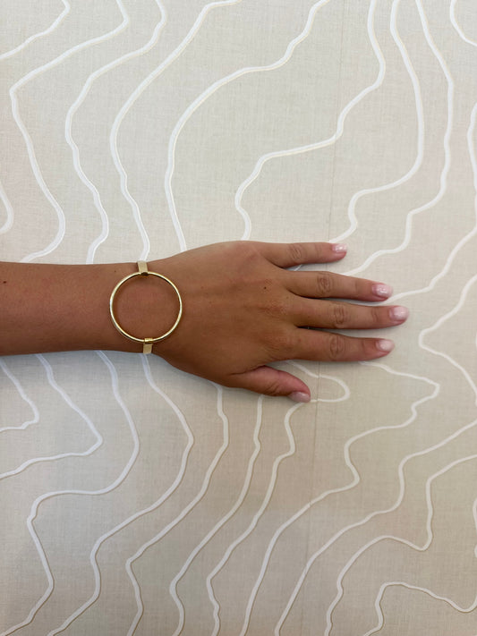EAB Favorites Circle Hinge Bracelet
