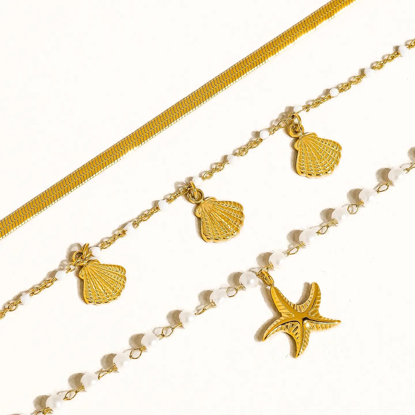 EAB Favorites Cassis Shell Pearl Bracelet Set - Yellow Gold