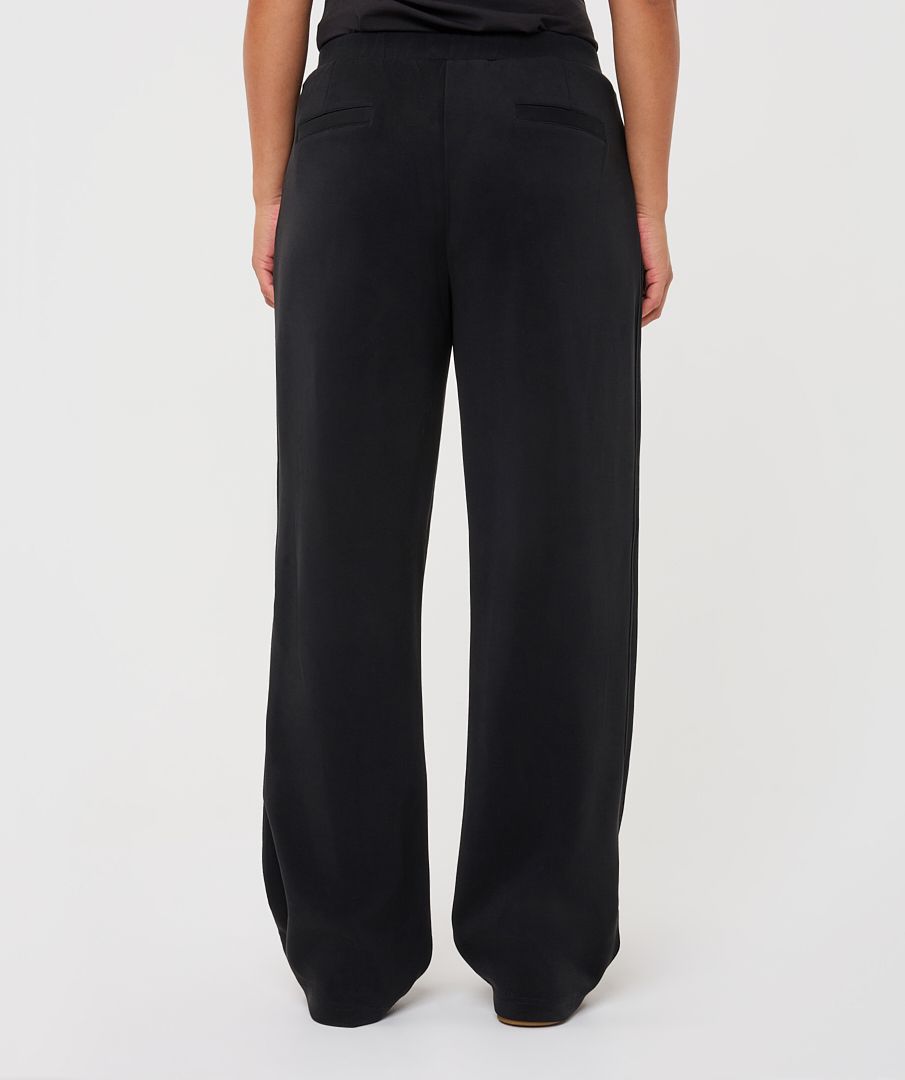 Esqualo Modal Pleated Trouser - Black