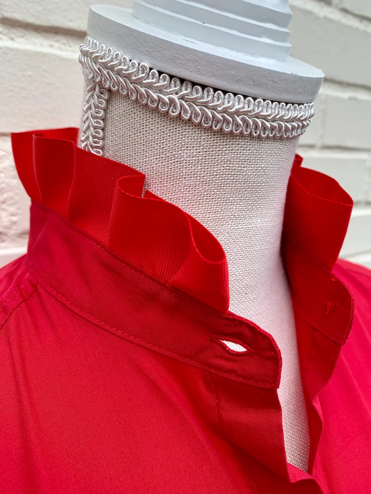 Pearly Vine Poplin Ribbon Trim 3/4 Sleeve - Red